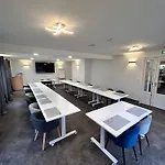 Hotel Kyriad Bellegarde - Geneve 3*