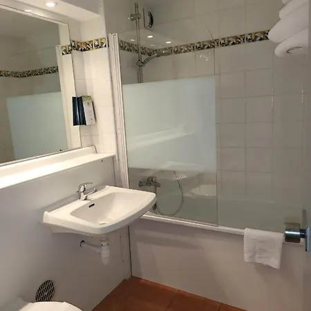 Hotel Kyriad Bellegarde - Genève 3*