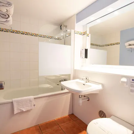 Hotel Kyriad Bellegarde - Geneve