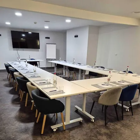 Hotel Kyriad Bellegarde - Geneve Chatillon-en-Michaille